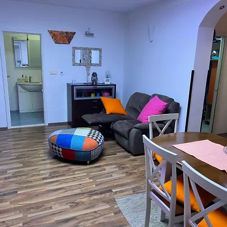 Апартаменты Lana