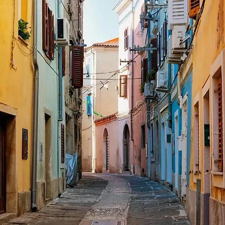 Апартаменты Lana *