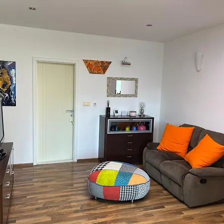 Lana Apartmán *