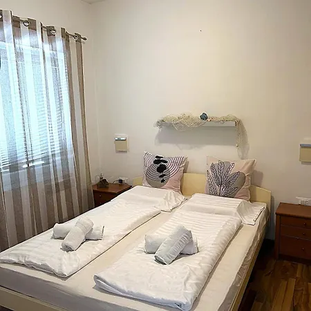 Apartment Lana *